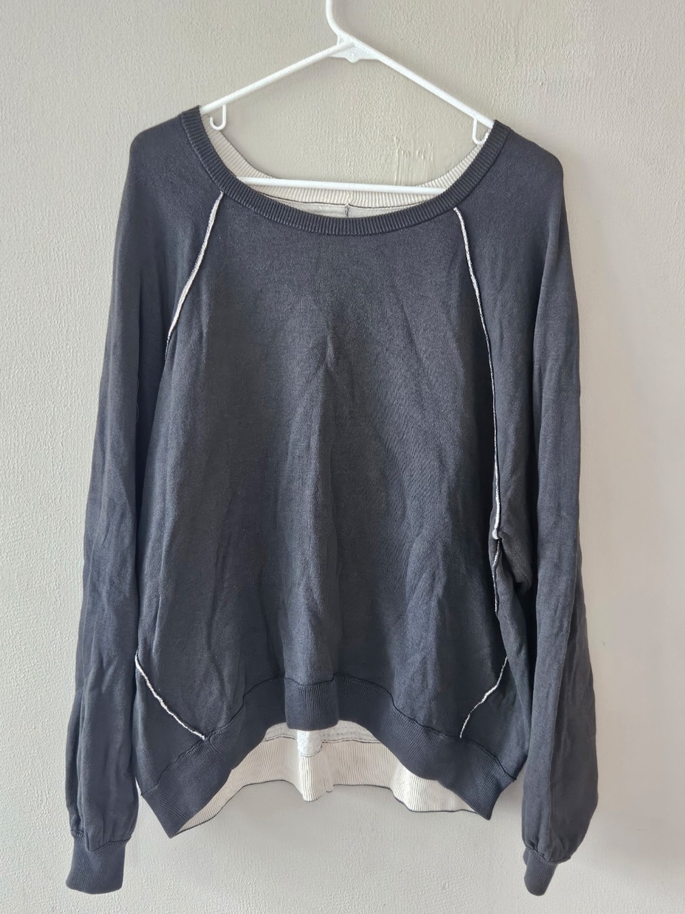 Aerie oversized, wide-neck sweatshirt - Picture 3 of 7